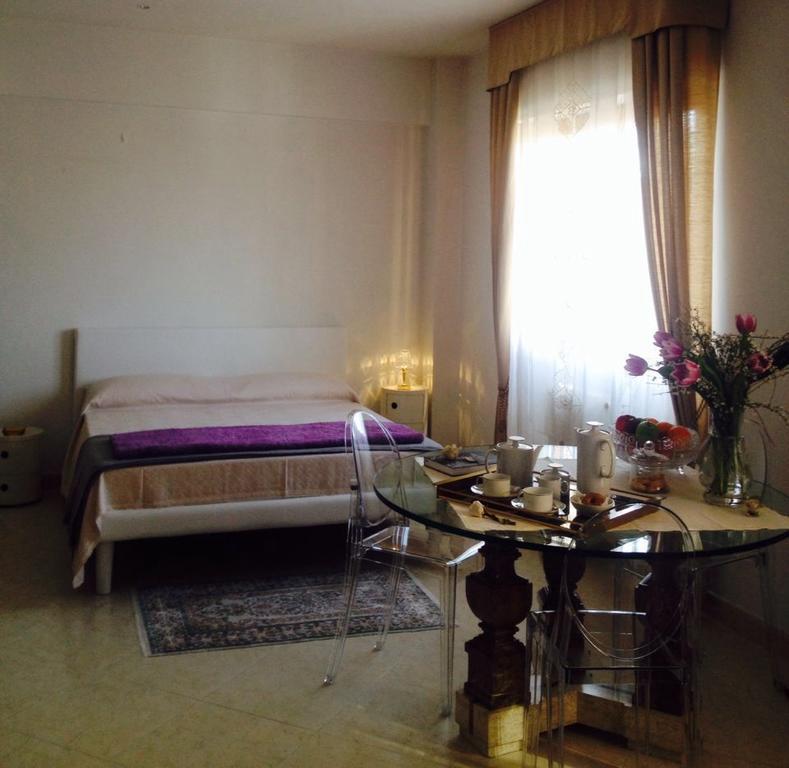 Bed and Breakfast L'Attico Del Centro Матера Екстер'єр фото